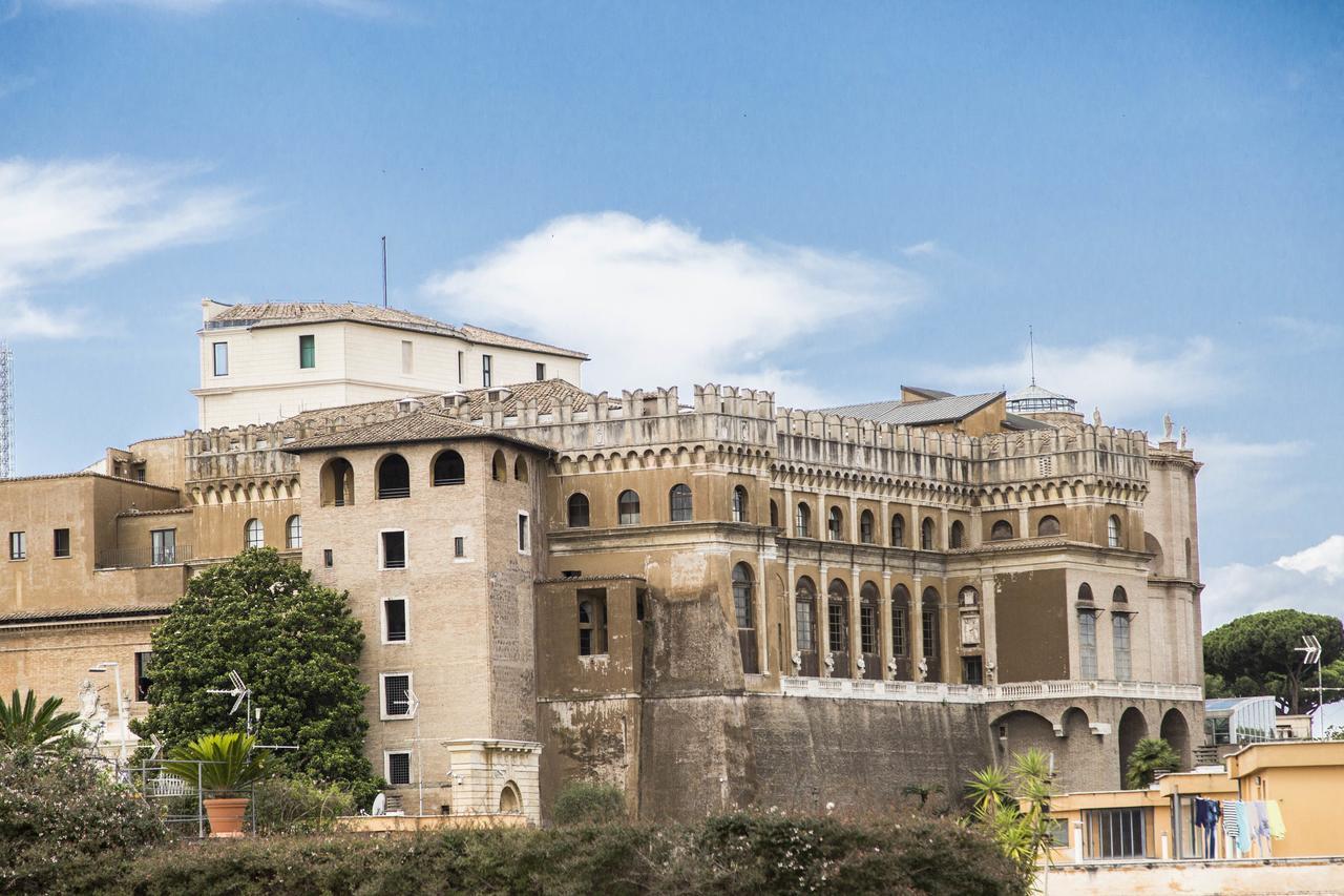 Royal Vatican روما المظهر الخارجي الصورة